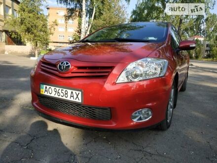 Тойота Аурис 2011 в Киеве на Automoto.ua Красный Тойота Аурис, объемом двигателя 1.6 л и пробегом 98 тыс. км за 12200 $, фото 1 на Automoto.ua