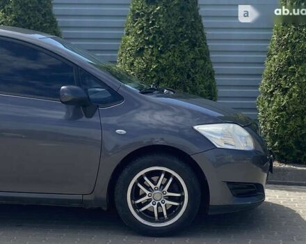 Тойота Аурис, объемом двигателя 1.6 л и пробегом 195 тыс. км за 5490 $, фото 5 на Automoto.ua