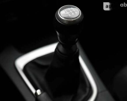 Тойота Аурис, объемом двигателя 1.6 л и пробегом 117 тыс. км за 11300 $, фото 17 на Automoto.ua