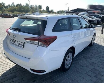 Тойота Ауріс, об'ємом двигуна 1.4 л та пробігом 196 тис. км за 11800 $, фото 5 на Automoto.ua