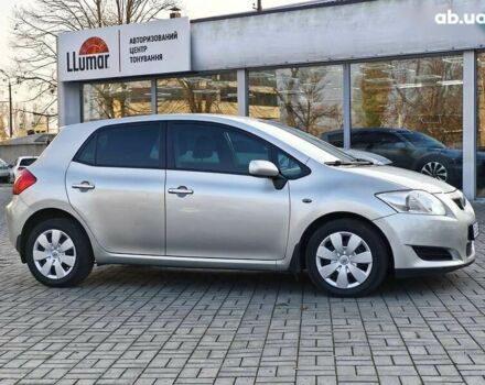 Тойота Аурис, объемом двигателя 0 л и пробегом 226 тыс. км за 6850 $, фото 4 на Automoto.ua