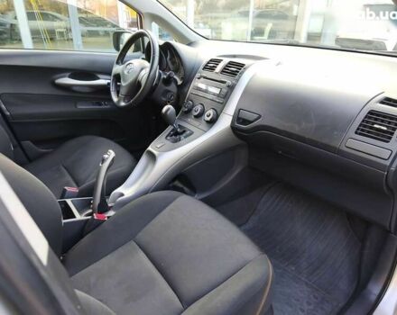 Тойота Аурис, объемом двигателя 0 л и пробегом 226 тыс. км за 6850 $, фото 11 на Automoto.ua