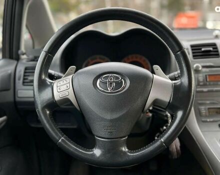 Тойота Ауріс, об'ємом двигуна 1.4 л та пробігом 264 тис. км за 6999 $, фото 9 на Automoto.ua