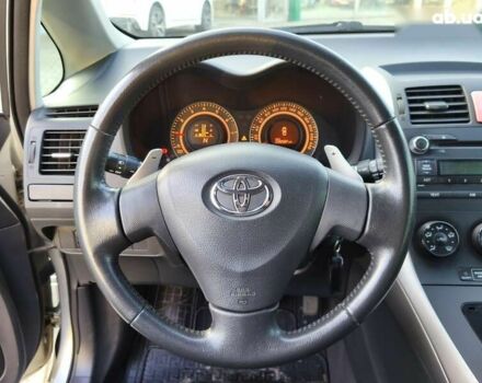 Тойота Аурис, объемом двигателя 0 л и пробегом 226 тыс. км за 6850 $, фото 13 на Automoto.ua