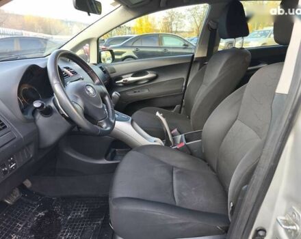 Тойота Аурис, объемом двигателя 0 л и пробегом 226 тыс. км за 6850 $, фото 8 на Automoto.ua