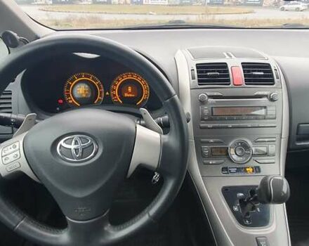 Тойота Аурис, объемом двигателя 1.6 л и пробегом 274 тыс. км за 6000 $, фото 9 на Automoto.ua