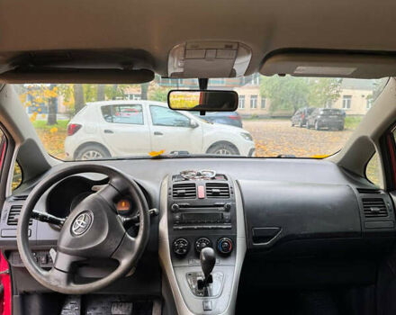 Тойота Аурис, объемом двигателя 1.6 л и пробегом 230 тыс. км за 5399 $, фото 13 на Automoto.ua