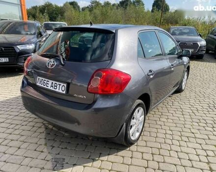 Тойота Аурис, объемом двигателя 1.6 л и пробегом 268 тыс. км за 5800 $, фото 3 на Automoto.ua