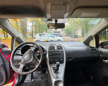 Тойота Аурис, объемом двигателя 1.6 л и пробегом 230 тыс. км за 5399 $, фото 12 на Automoto.ua