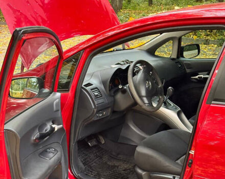 Тойота Аурис, объемом двигателя 1.6 л и пробегом 230 тыс. км за 5399 $, фото 21 на Automoto.ua