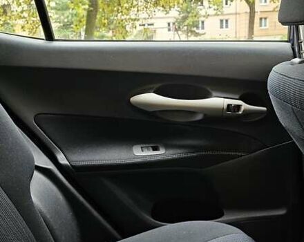 Тойота Аурис, объемом двигателя 1.3 л и пробегом 127 тыс. км за 6400 $, фото 16 на Automoto.ua