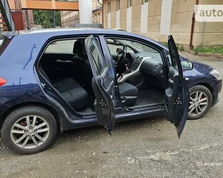 Тойота Аурис, объемом двигателя 1.3 л и пробегом 127 тыс. км за 6400 $, фото 5 на Automoto.ua