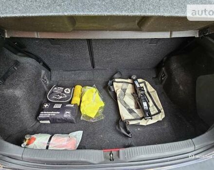 Тойота Аурис, объемом двигателя 1.3 л и пробегом 127 тыс. км за 6400 $, фото 18 на Automoto.ua