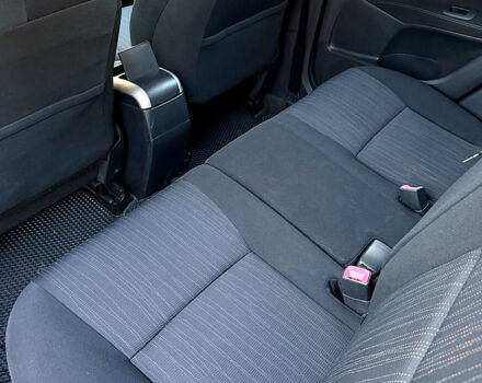 Тойота Аурис, объемом двигателя 1.4 л и пробегом 189 тыс. км за 7850 $, фото 7 на Automoto.ua