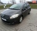 Тойота Аурис, объемом двигателя 1.6 л и пробегом 202 тыс. км за 7300 $, фото 6 на Automoto.ua