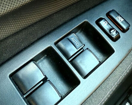 Тойота Аурис, объемом двигателя 1.4 л и пробегом 189 тыс. км за 7850 $, фото 9 на Automoto.ua