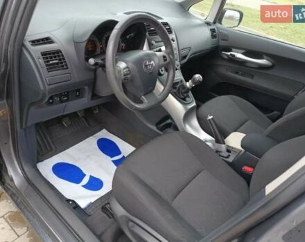 Тойота Аурис, объемом двигателя 1.6 л и пробегом 202 тыс. км за 7300 $, фото 13 на Automoto.ua