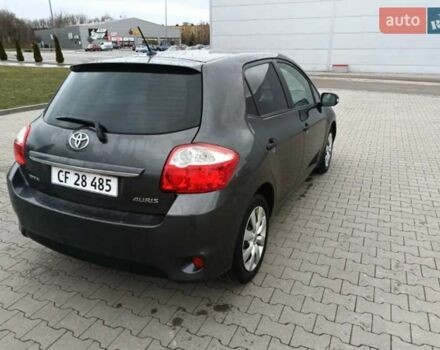 Тойота Аурис, объемом двигателя 1.6 л и пробегом 202 тыс. км за 7300 $, фото 3 на Automoto.ua