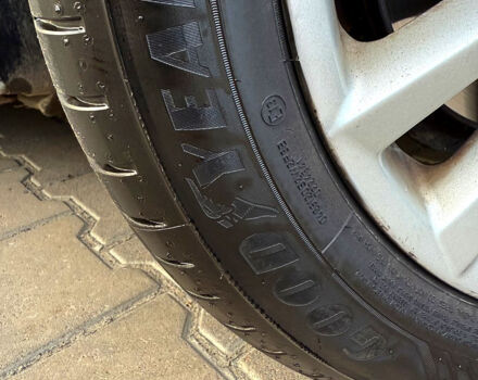 Тойота Аурис, объемом двигателя 1.4 л и пробегом 189 тыс. км за 7850 $, фото 12 на Automoto.ua