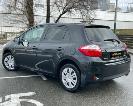 Тойота Аурис, объемом двигателя 0 л и пробегом 127 тыс. км за 8500 $, фото 7 на Automoto.ua