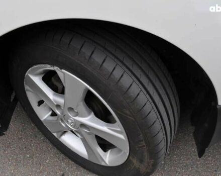 Тойота Аурис, объемом двигателя 1.6 л и пробегом 96 тыс. км за 10800 $, фото 14 на Automoto.ua