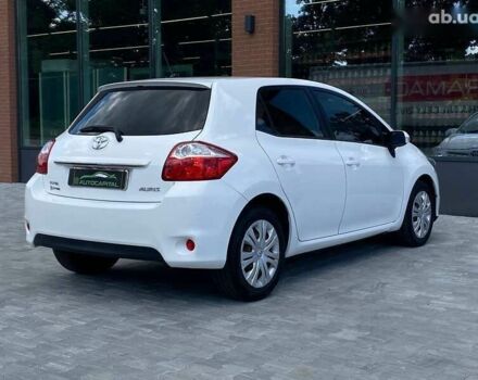 Тойота Ауріс, об'ємом двигуна 1.4 л та пробігом 265 тис. км за 7990 $, фото 10 на Automoto.ua