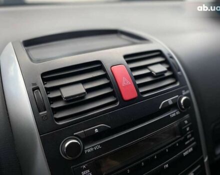 Тойота Аурис, объемом двигателя 1.4 л и пробегом 265 тыс. км за 7990 $, фото 26 на Automoto.ua