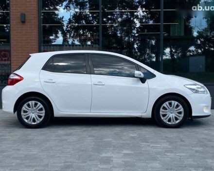 Тойота Ауріс, об'ємом двигуна 1.4 л та пробігом 265 тис. км за 7990 $, фото 8 на Automoto.ua