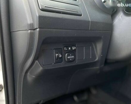 Тойота Ауріс, об'ємом двигуна 1.4 л та пробігом 265 тис. км за 7990 $, фото 21 на Automoto.ua