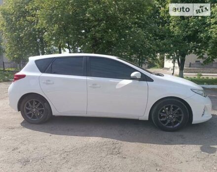 Тойота Аурис, объемом двигателя 2 л и пробегом 117 тыс. км за 10000 $, фото 14 на Automoto.ua