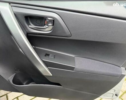 Тойота Ауріс, об'ємом двигуна 0 л та пробігом 63 тис. км за 9800 $, фото 26 на Automoto.ua