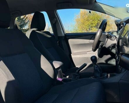 Тойота Ауріс, об'ємом двигуна 1.4 л та пробігом 103 тис. км за 9200 $, фото 17 на Automoto.ua