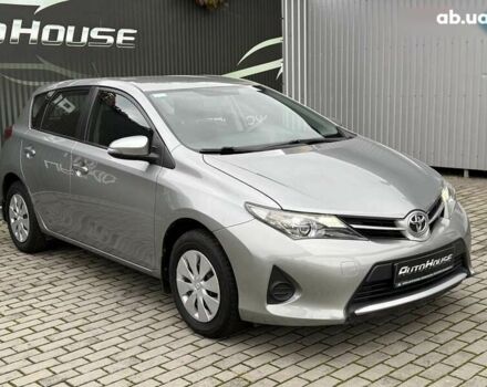 Тойота Ауріс, об'ємом двигуна 0 л та пробігом 63 тис. км за 9800 $, фото 3 на Automoto.ua