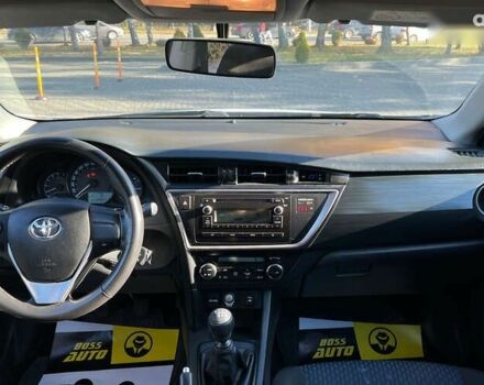 Тойота Ауріс, об'ємом двигуна 1.4 л та пробігом 103 тис. км за 9200 $, фото 12 на Automoto.ua