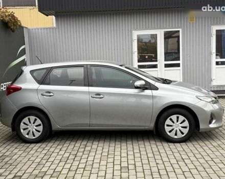 Тойота Ауріс, об'ємом двигуна 0 л та пробігом 63 тис. км за 9800 $, фото 7 на Automoto.ua