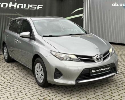 Тойота Ауріс, об'ємом двигуна 0 л та пробігом 63 тис. км за 9800 $, фото 4 на Automoto.ua