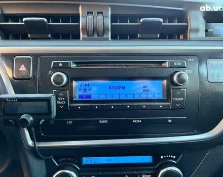 Тойота Аурис, объемом двигателя 1.4 л и пробегом 195 тыс. км за 8999 $, фото 16 на Automoto.ua