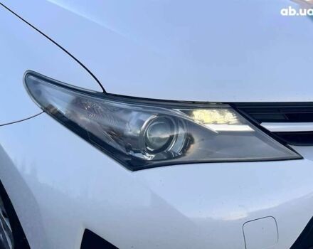 Тойота Аурис, объемом двигателя 1.4 л и пробегом 195 тыс. км за 8999 $, фото 8 на Automoto.ua