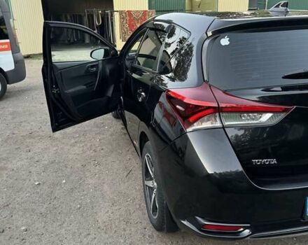 Тойота Аурис, объемом двигателя 1.8 л и пробегом 170 тыс. км за 14000 $, фото 1 на Automoto.ua