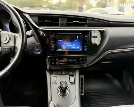 Тойота Аурис, объемом двигателя 0 л и пробегом 165 тыс. км за 15900 $, фото 18 на Automoto.ua