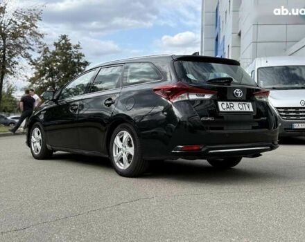 Тойота Аурис, объемом двигателя 0 л и пробегом 165 тыс. км за 15900 $, фото 4 на Automoto.ua