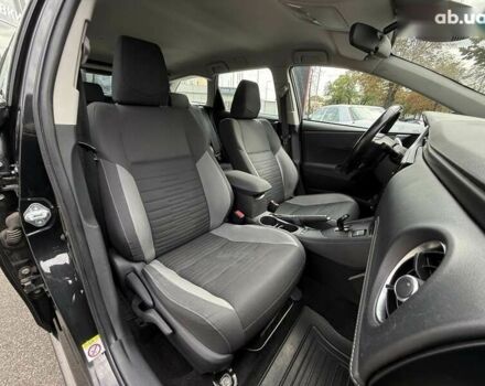 Тойота Аурис, объемом двигателя 0 л и пробегом 165 тыс. км за 15900 $, фото 13 на Automoto.ua