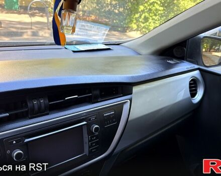 Тойота Аурис, объемом двигателя 1.8 л и пробегом 259 тыс. км за 11200 $, фото 6 на Automoto.ua