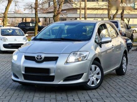 Тойота Аурис, объемом двигателя 0 л и пробегом 226 тыс. км за 6850 $, фото 1 на Automoto.ua