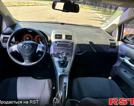 Тойота Аурис, объемом двигателя 1.6 л и пробегом 234 тыс. км за 4999 $, фото 1 на Automoto.ua