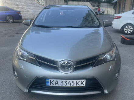 Тойота Аурис, объемом двигателя 2 л и пробегом 166 тыс. км за 11000 $, фото 1 на Automoto.ua