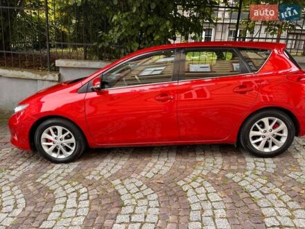 Тойота Аурис 2013 в Львове на Automoto.ua Тойота Аурис, объемом двигателя 1.6 л и пробегом 95 тыс. км за 13900 $, фото 1 на Automoto.ua