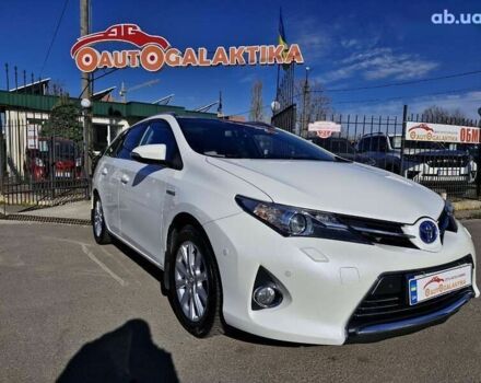 Тойота Аурис, объемом двигателя 0 л и пробегом 156 тыс. км за 13999 $, фото 1 на Automoto.ua