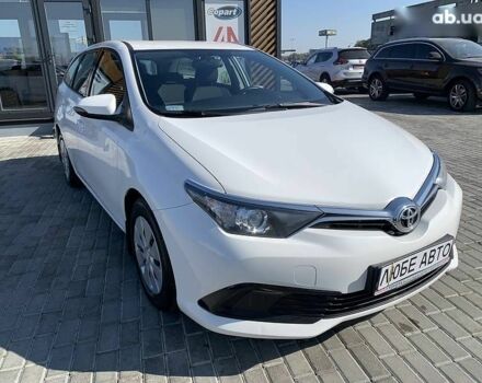 Тойота Аурис, объемом двигателя 1.4 л и пробегом 196 тыс. км за 11800 $, фото 1 на Automoto.ua