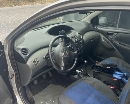 Серый Тойота Аурис, объемом двигателя 1 л и пробегом 1 тыс. км за 3000 $, фото 6 на Automoto.ua